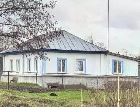 Дом в Саратовская область, Калининский район, Симоновское ...