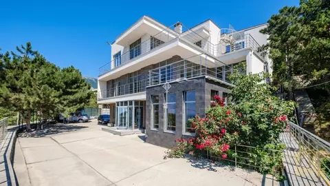 Дом в Крым, Ялта муниципальный округ, Гаспра пгт  (425 м)