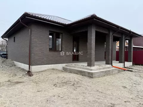 Дом в Брянская область, Брянский район, Отрадненское с/пос, с. ...