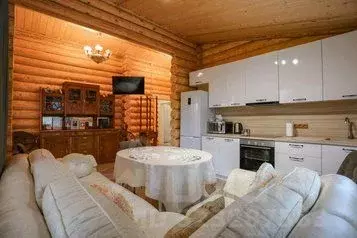 Дом в Московская область, Дмитровский муниципальный округ, д. ...