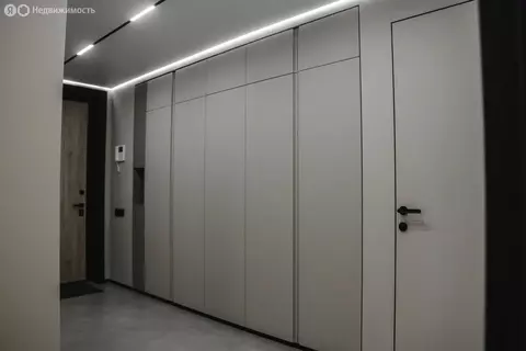 Квартира-студия: Тюмень, улица 50 лет Октября, 57Бк2 (70.4 м)