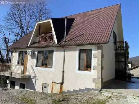 Дом в село Калиновое Озеро, Центральная улица, 17 (270 м)