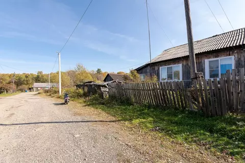 Дом в Хабаровский край, Нанайский район, с. Маяк Студенческая ул. (64 ...