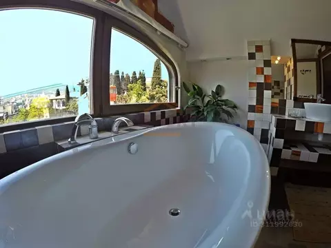 Дом в Крым, Ялта ул. Садовая, 10 (250 м)