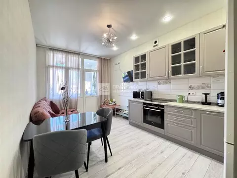 Продается 2-комнатная квартира