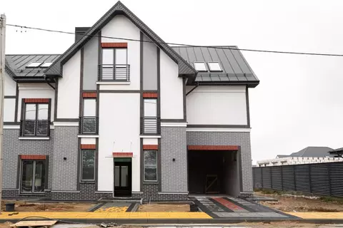 Таунхаус в Калининградская область, Пионерский Октябрьская ул., 10Б ...