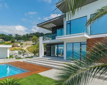 Дом в Краснодарский край, Сочи Миндальный пер. (260 м)