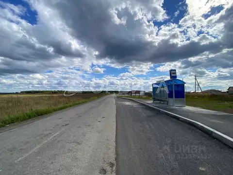 Участок в Тюменская область, Тюменский муниципальный округ, с. ...