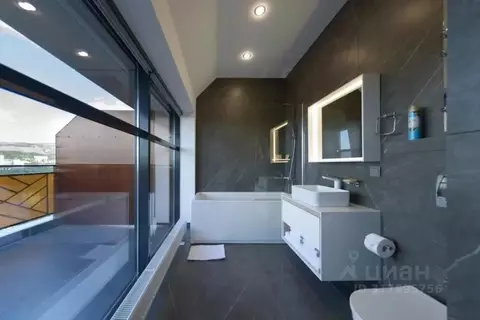 1-к кв. Ставропольский край, Кисловодск ул. Шаумяна, 31/33 (80.0 м)