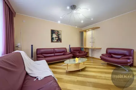 3-к кв. Волгоградская область, Волгоград ул. Маршала Чуйкова, 37 ...