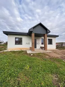 Дом в Башкортостан, Иглинский район, Калтымановский сельсовет, с. ...