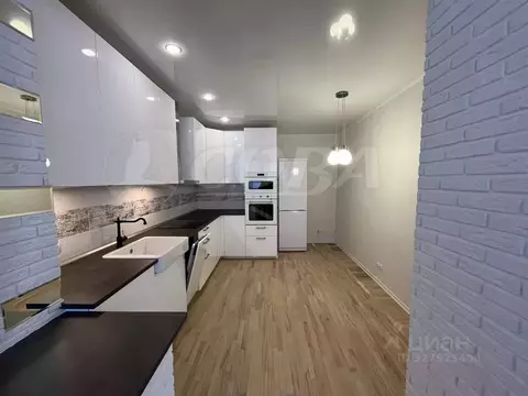 3-к кв. Тюменская область, Тюмень ул. Кирова, 8 (107.5 м)