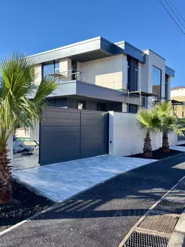 Дом в Краснодарский край, Сочи Сириус пгт, ул. Фиалок (299 м)